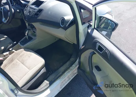 2015 Ford Fiesta Se z USA, uszkodzony, nr VIN 3FADP4BJ4FM157259